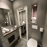 فندق B