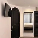 B فندق سان تروبيه