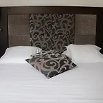 B فندق سان تروبيه
