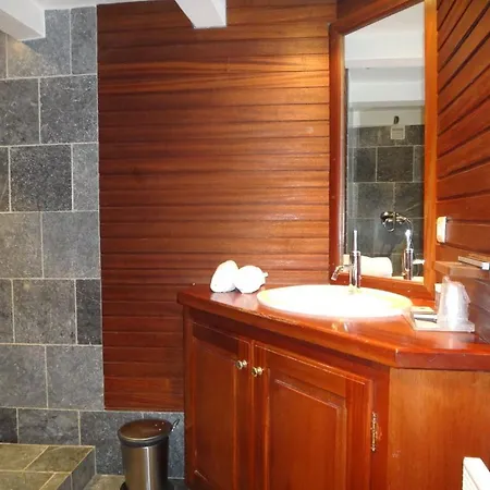 B洛奇酒店 酒店 3*