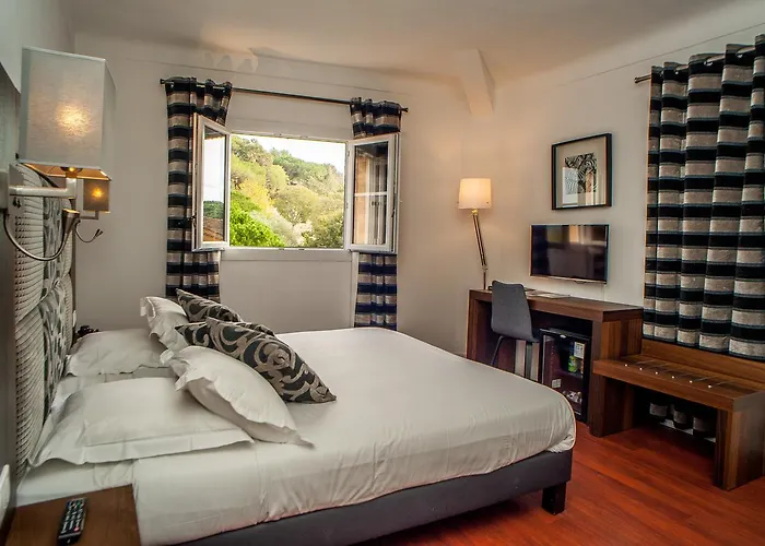 B Hotel Saint-Tropez